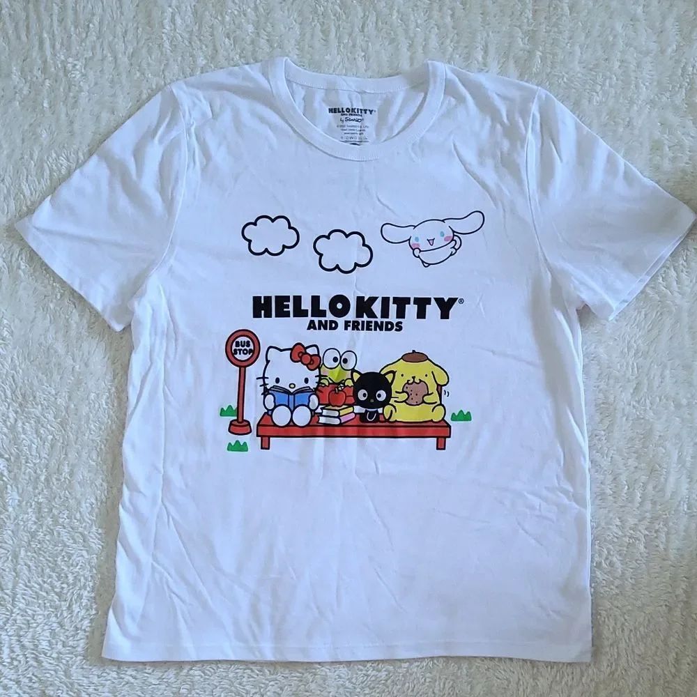 Hello👋 Kitty🐈 and Friends at the Bus🚍 Stop🛑 Tee👕 - NWOT